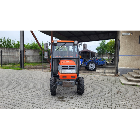 Міні-трактор Kubota GL-220 CAB - Зображення 2