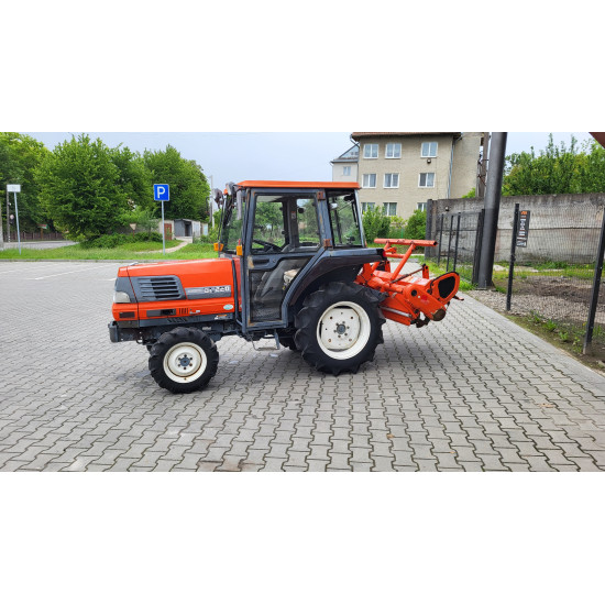 Міні-трактор Kubota GL-220 CAB - Зображення 3