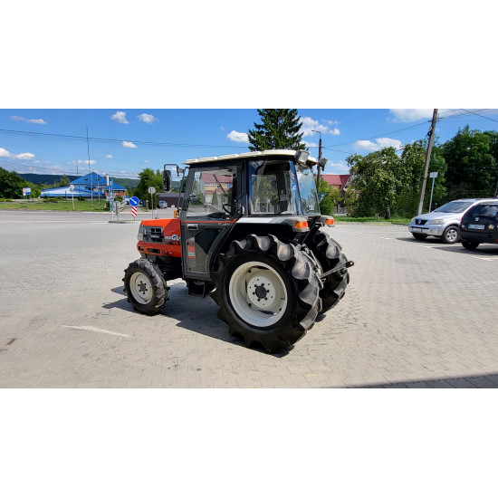 Міні-трактор Kubota GL-32 CAB з грунтофрезою - Зображення 4