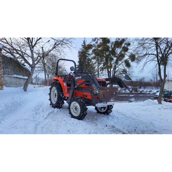 Міні-трактор Kubota GT-3 з фронтальним навантажувачем - Зображення 5