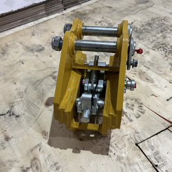 Швидкоз'єм для ковша