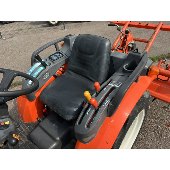Міні-трактор Hitachi CTX180 (Kubota KB18) - Зображення 5