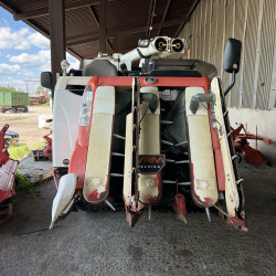 Гусеничний зернозбиральний комбайн Kubota ARN327