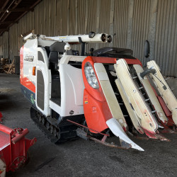 Гусеничний зернозбиральний комбайн Kubota ARN327