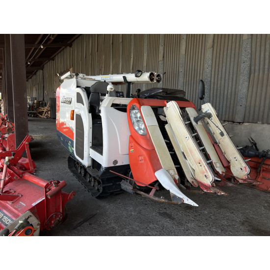 Гусеничний зернозбиральний комбайн Kubota ARN327 - Зображення 1