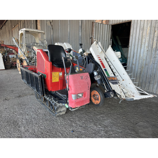 Гусеничний моркв'яно-часниково збиральний комбайн Yanmar HN1 - Зображення 1