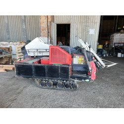 Гусеничний моркв'яно-часниково збиральний комбайн Yanmar HN1