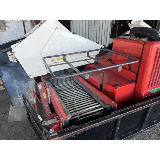 Гусеничний моркв'яно-часниково збиральний комбайн Yanmar HN1 - Зображення 8