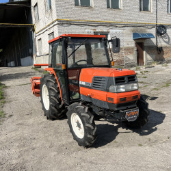 Міні-трактор Kubota GL-320 CAB
