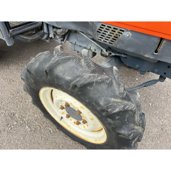 Міні-трактор Kubota GL-25 CAB - Зображення 3