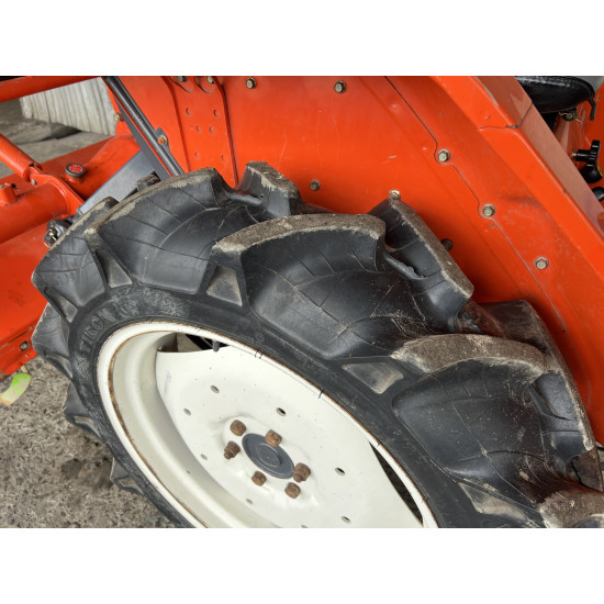 Міні-трактор Kubota GL200 Front Loader - Зображення 3