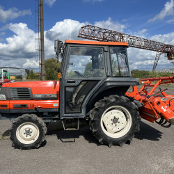 Міні-трактор Kubota GL220 CAB