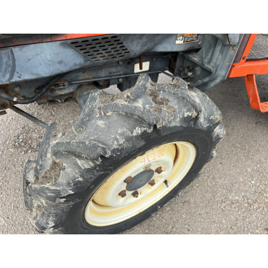 Міні-трактор Kubota GL260 Front Loader - Зображення 2