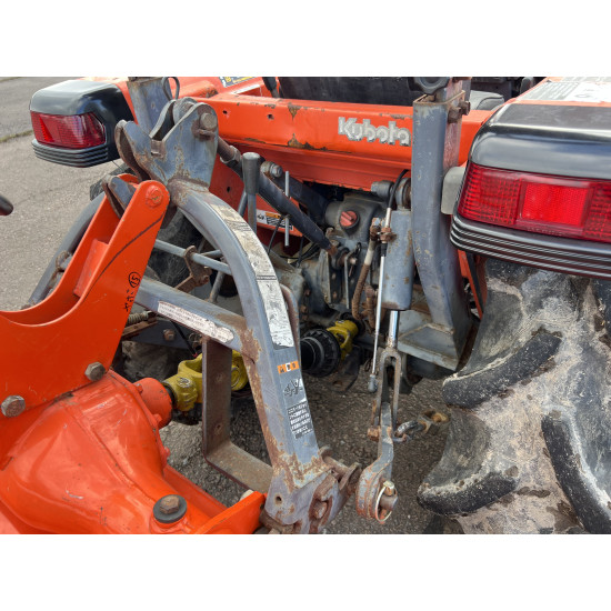 Міні-трактор Kubota GL260 Front Loader - Зображення 10