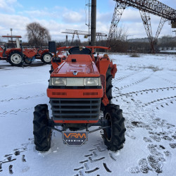 Міні-трактор Kubota L1-235