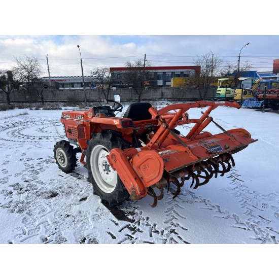 Міні-трактор Kubota L1-235 - Зображення 10