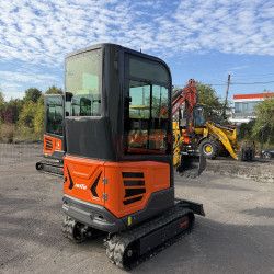 Міні-екскаватор LeiTe LT1018 CAB BASIC