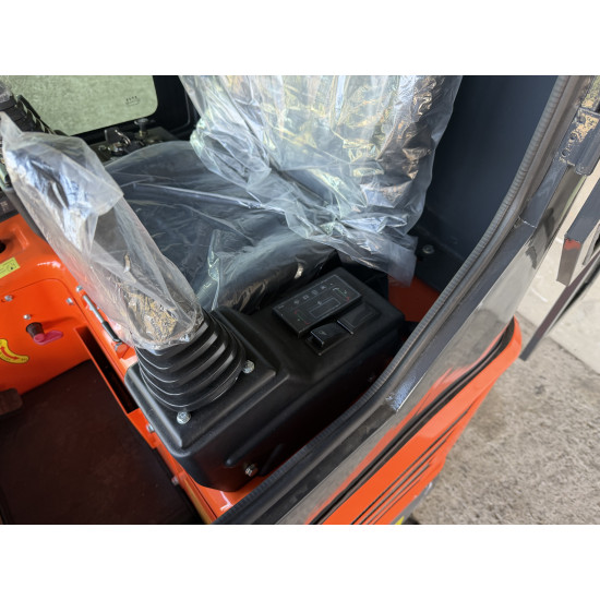 Міні-екскаватор LeiTe LT1018 CAB + швидкоз'єм, ковші 200 мм, 380 мм, 600 мм, 800 мм гідравлічний планувальний, гідро прижим, Ripper - Зображення 7