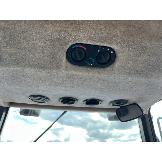 Трактор NEW HOLLAND TL100A - Зображення 9