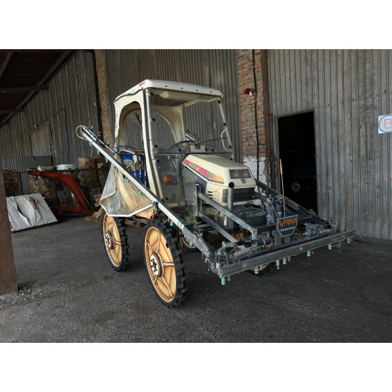 Самохідний обприскувач Iseki JK14 - Зображення 1